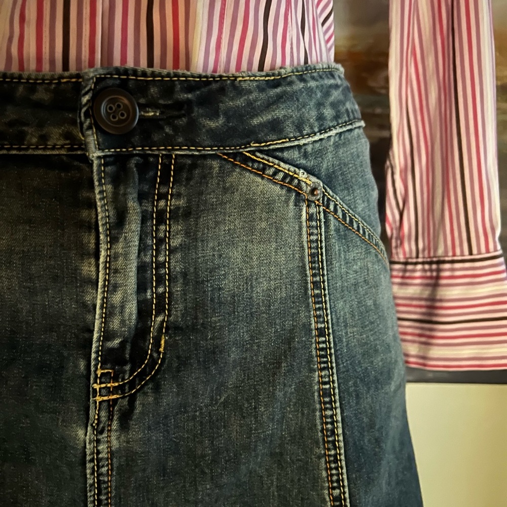 Vintage Gap denim A line skirt, distressed - Picture 7 of 12